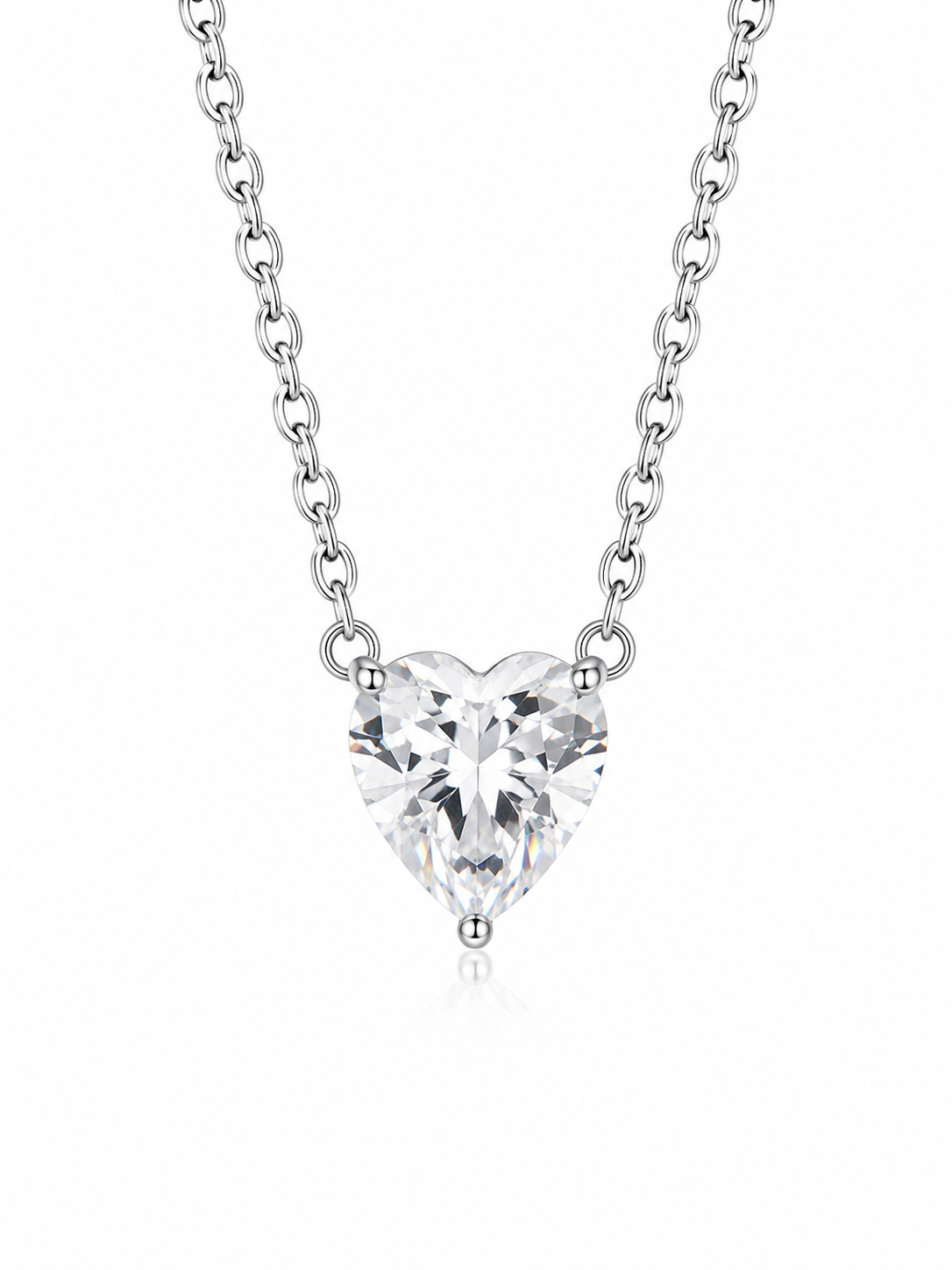 ELYSIA Heart Necklace ατσάλινο κολιέ με heart-cut ζιργκόν σε ασημί χρώμα με minimal elegant αισθητική, κοντινή λήψη στο μοτίφ, σε λευκό φόντο, so cute by dimi