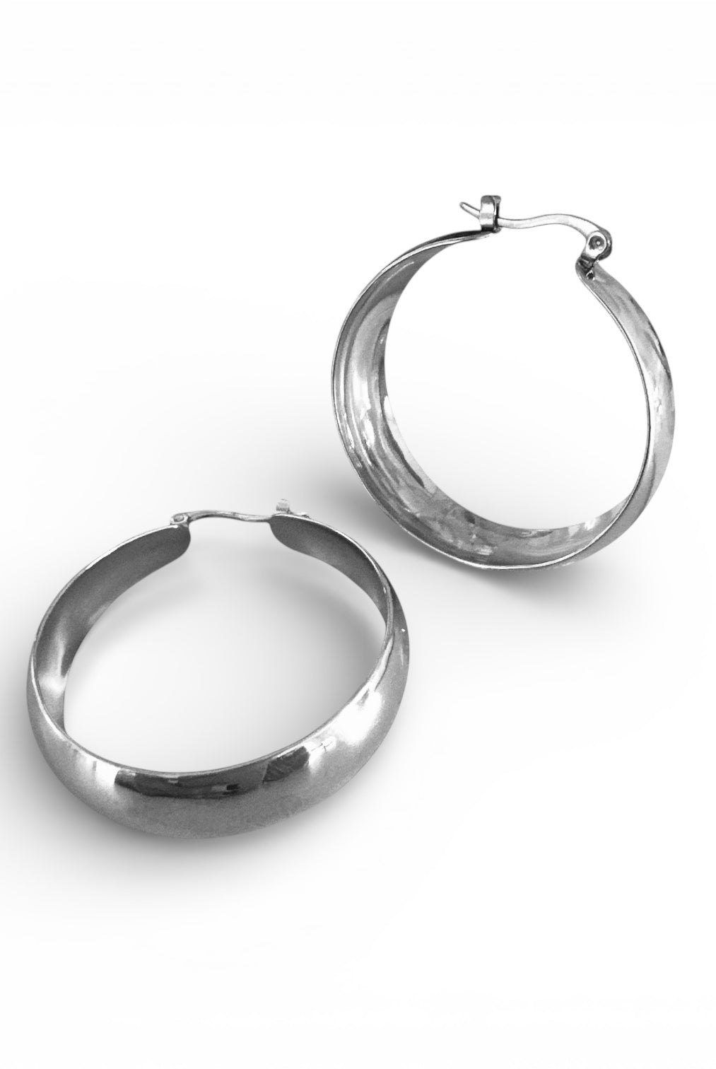 Essential Glow Hoops ατσάλινα σκουλαρίκια κρίκοι 4 cm σε χρυσό και ασημί φινίρισμα So Cute by Dimi