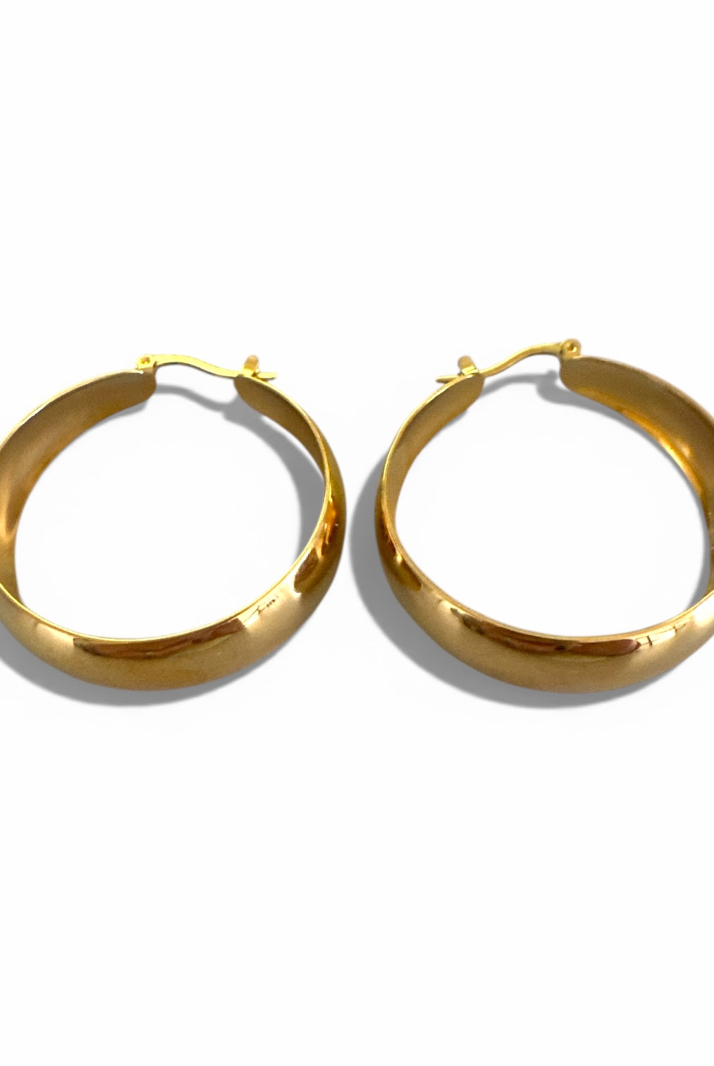 Essential Glow Hoops ατσάλινα σκουλαρίκια κρίκοι 4 cm σε χρυσό και ασημί φινίρισμα So Cute by Dimi