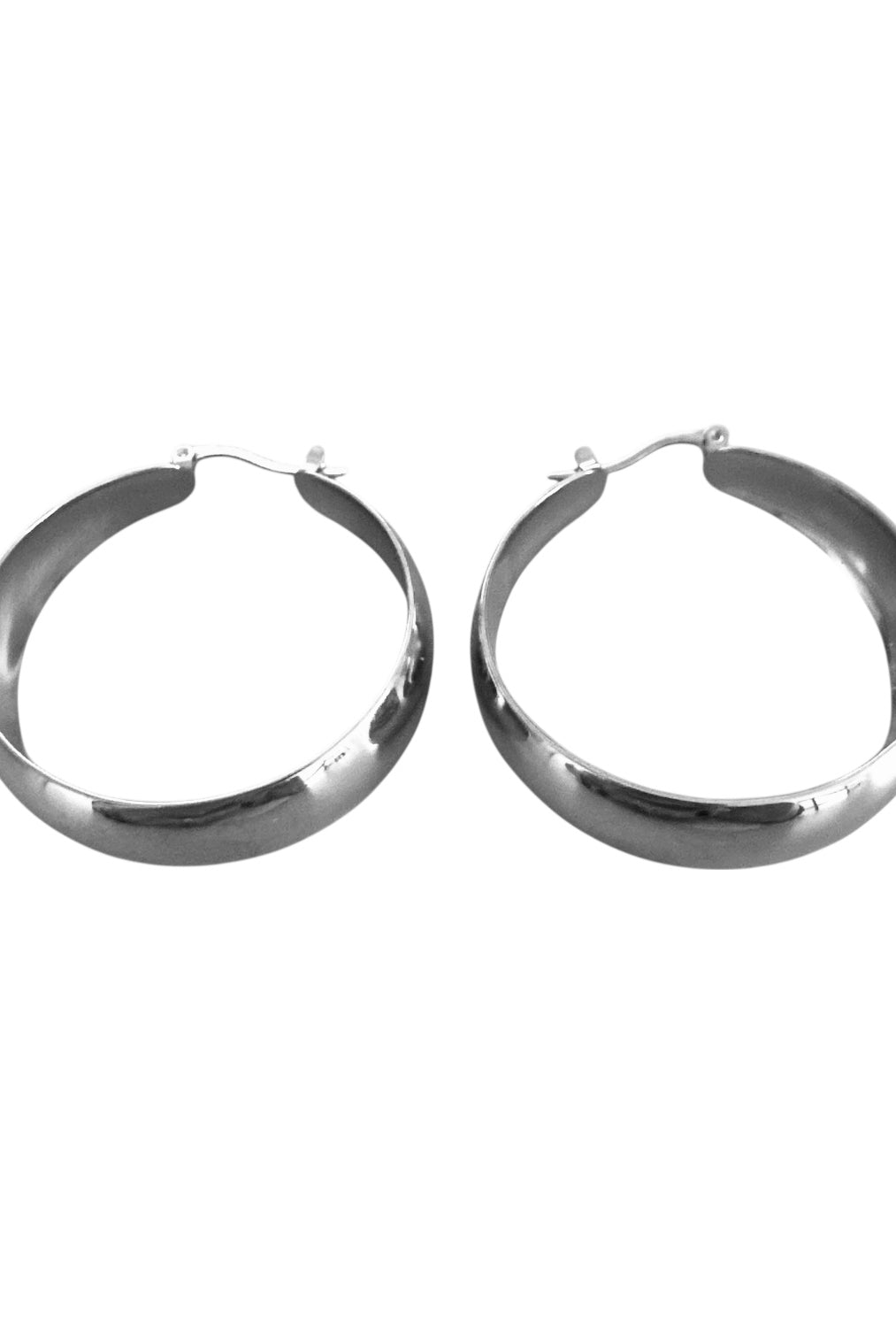 Essential Glow Hoops ατσάλινα σκουλαρίκια κρίκοι 4 cm σε χρυσό και ασημί φινίρισμα So Cute by Dimi