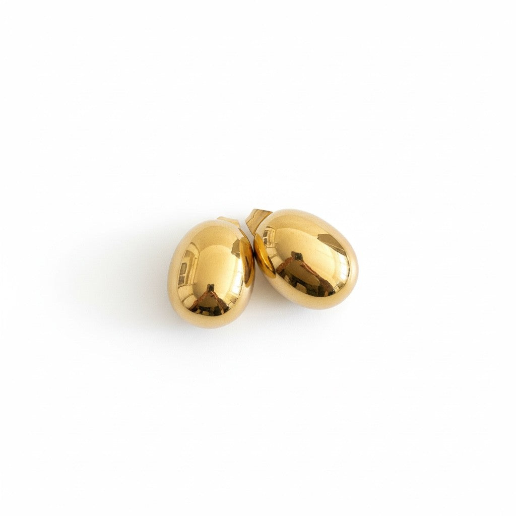 Mini oval ατσάλινα καρφωτά σκουλαρίκια πομπέ σε χρυσό So Cute by Dimi