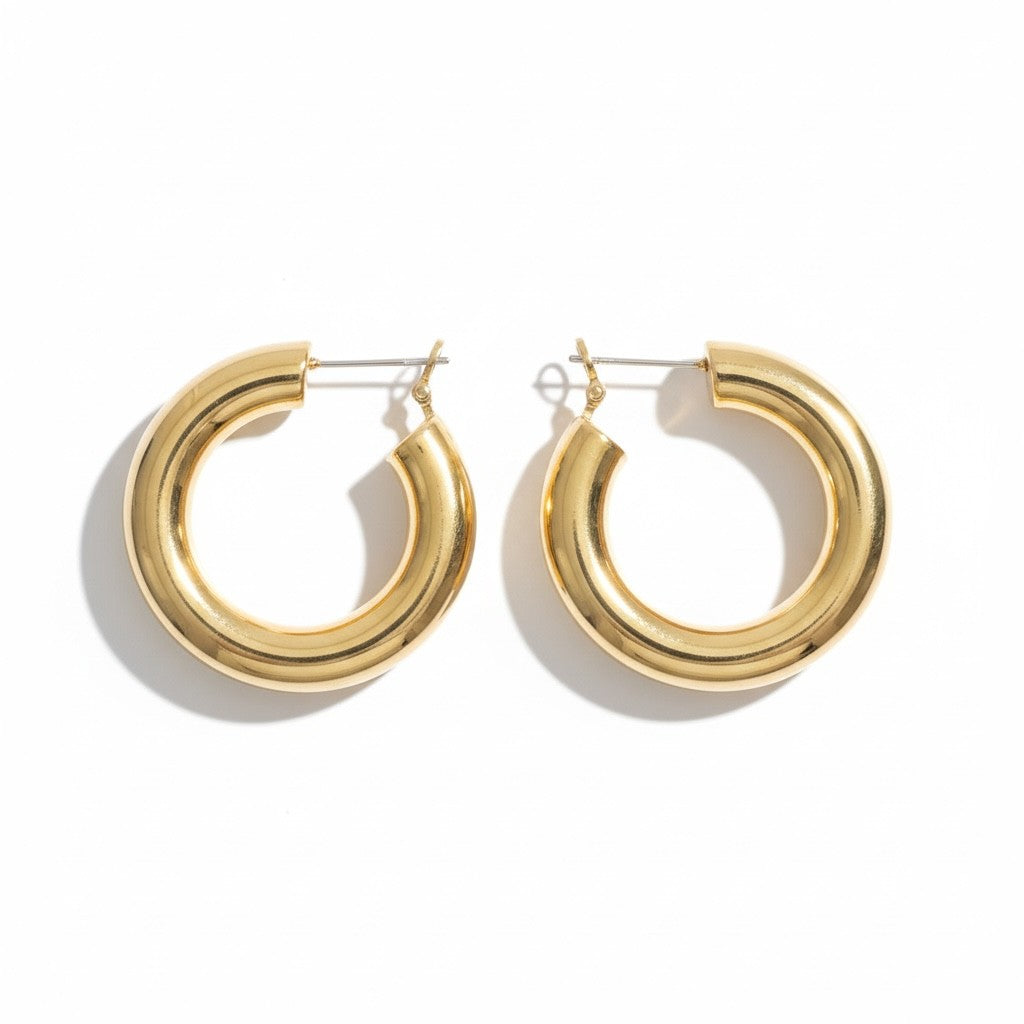 Bold Curve Hoops 40mm slim ατσάλινα σκουλαρίκια σε χρυσό με καμπυλωτό design