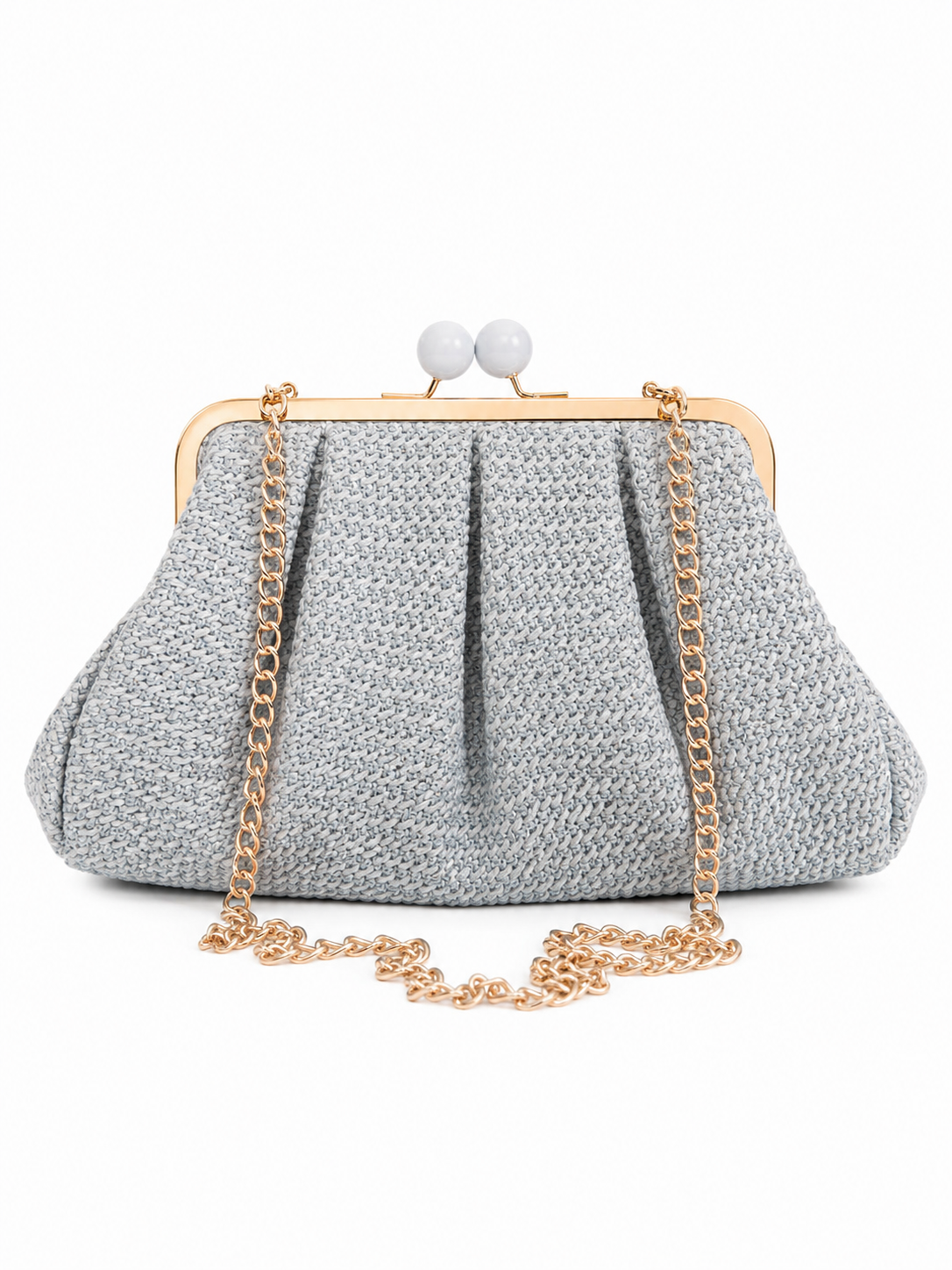 Ψάθινο clutch bag με χρυσό frame και αποσπώμενη αλυσίδα σε γαλάζια απόχρωση σε λευκό φόντο – So Cute by Dimi