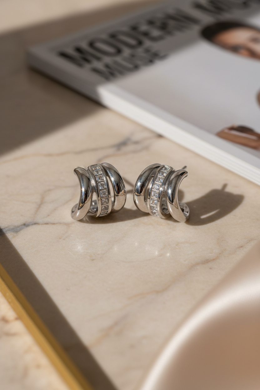 Σκουλαρίκια κρίκοι stainless steel σε ασημί με διακοσμητικές πέτρες So Cute by Dimi