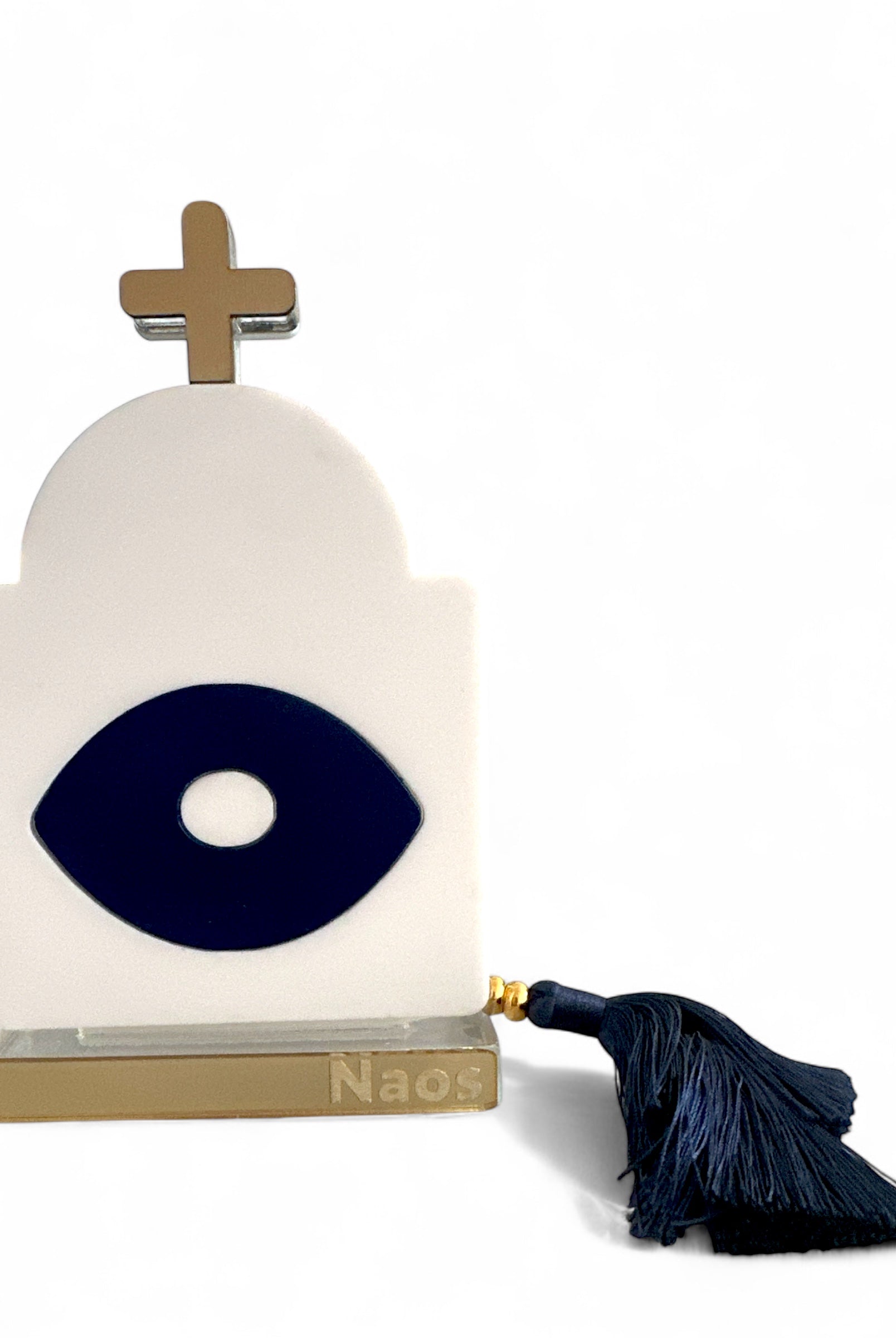 Γούρι design σε σχήμα κυκλαδίτικου ναού με navy μάτι και χρυσό σταυρό, με navy φούντα – αυτοστηριζόμενο plexiglass αντικείμενο