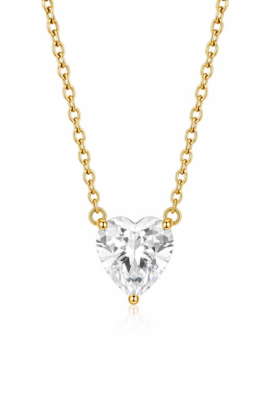 ELYSIA Heart Necklace ατσάλινο κολιέ με heart-cut ζιργκόν σε χρυσό χρώμα με minimal elegant αισθητική, κοντινή λήψη στο μοτίφ, σε λευκό φόντο, so cute by dimi