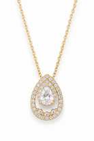 ÉLORÉA Drop Necklace ατσάλινο κολιέ με pear-cut ζιργκόν και pavé λεπτομέρειες σε χρυσόί χρώμα με elegant luxury αισθητική, κοντινή λήψη στο μοτίφ, σε λευκό φόντο