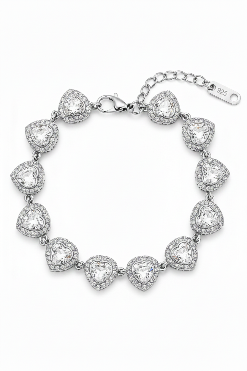 Vianne Hearts Bracelet ατσάλινο βραχιόλι με καρδιές και ζιργκόν σε ασημι χρώμα από τη So Cute by Dimi.