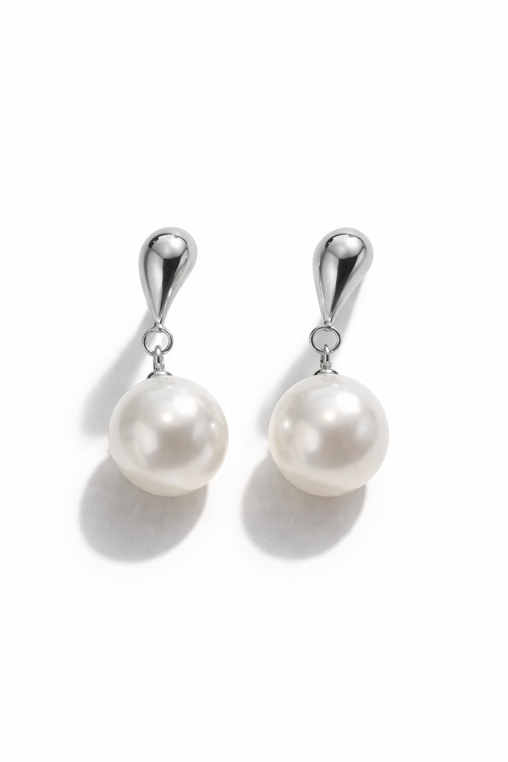 Ατσάλινα σκουλαρίκια με πέρλα Pearl Drop Earrings σε χρυσό και ασημί χρώμα, κομψό minimal κόσμημα So Cute by Dimi