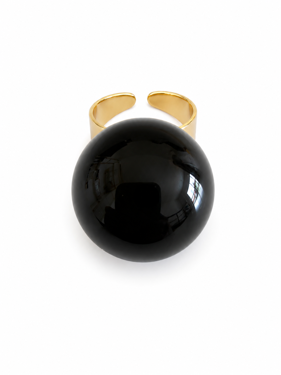 Bubble Pop ατσάλινο statement δαχτυλίδι με glossy σμάλτο σε μαύρο, μπροστινή λήψη σε λευκό φοντο