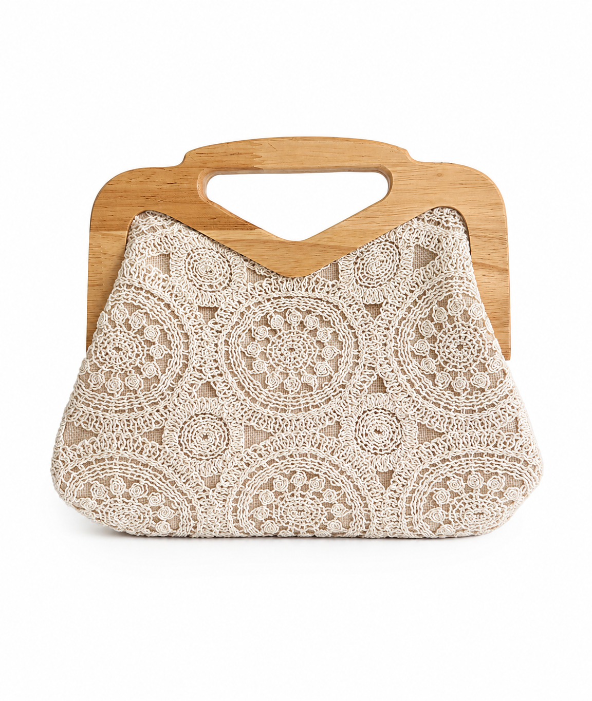 Crochet τσάντα Solenne με ξύλινο frame και αποσπώμενη χρυσή αλυσίδα σε λευκό φόντο – So Cute by Dimi