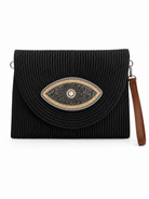Ψάθινο clutch bag με evil eye σχέδιο από χάντρες και strass σε μαύρη απόχρωση με αποσπώμενο λουράκι καρπού και ώμου.