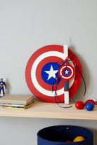Λαμπάδα Captain America 25εκ με μπρελόκ πλεξιγκλάς και προαιρετικό στρογγυλό κάδρο shield