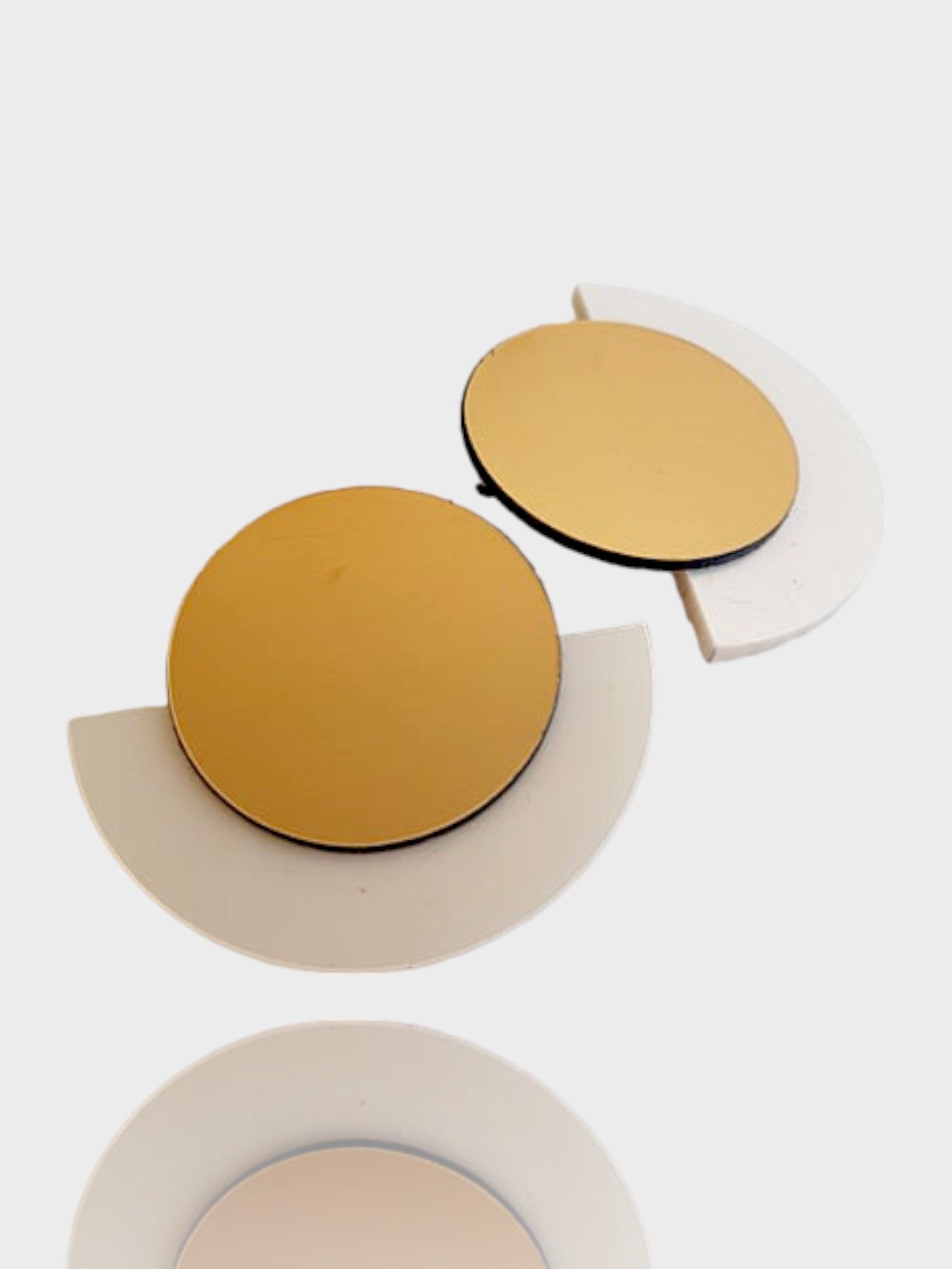 Kate Earrings – Χειροποίητα σκουλαρίκια από πλέξιγκλας με κύκλο και ημικύκλιο – So Cute by Dimi