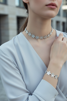 Floral chain τσοκερ και bracelet από ανοξείδωτο ατσάλι με λουλούδια σε ασημί So Cute by Dimi