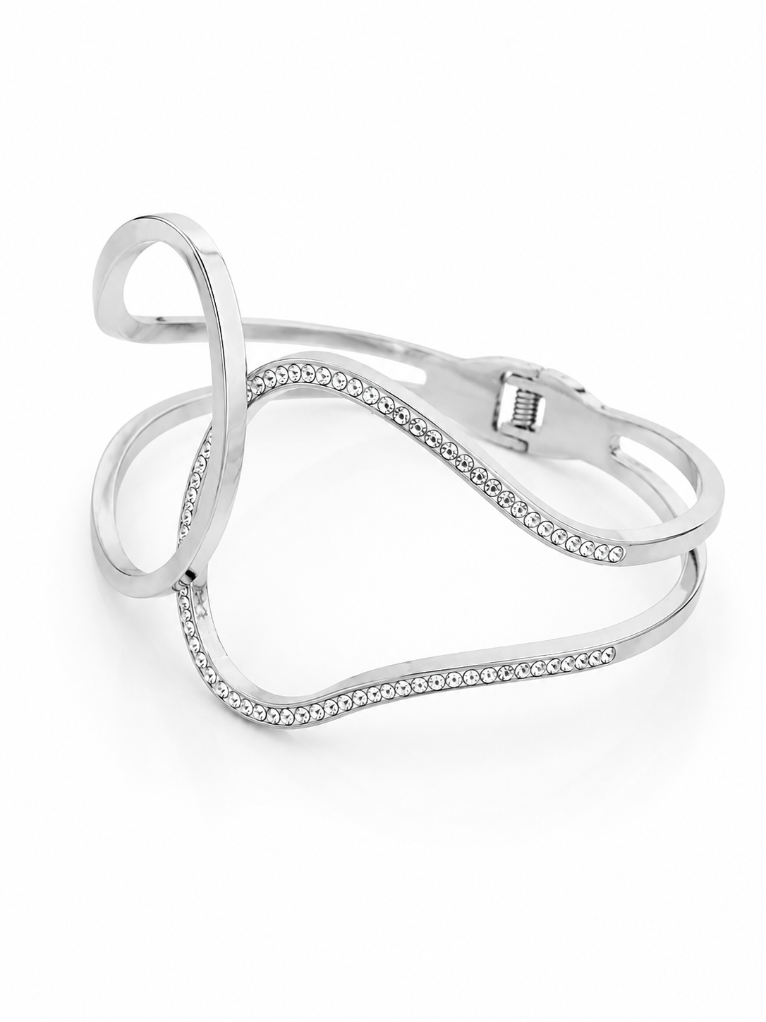 Ατσάλινο cuff βραχιόλι Aetheria Wave Cuff με κυματιστό σχέδιο και ζιργκόν σε  ασημί χρώμα σε λευκό φόντο.