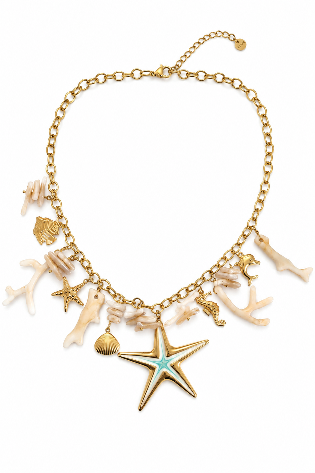 Asteria Statement Necklace χρυσό ατσάλινο κολιέ με μεγάλο αστερία, θαλασσινά charms και φυσικά κοραλλένια στοιχεία σε λευκό φόντο | So Cute by Dimi