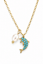 Azure Dolphin Necklace ατσάλινο κολιέ με δελφίνι από τιρκουάζ ζιργκόν και φυσική πέρλα σε χρυσό ή ασημί από τη So Cute by Dimi