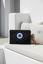 Καλοκαιρινά woven clutch bags με σχέδιο μάτι σε μαύρο χρώμα σε λευκό φόντο – So Cute by Dimi