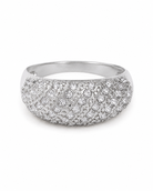 Brillé Dome Ring σε ασημί χρώμα, ατσάλινο φαρδύ δαχτυλίδι με ζιργκόν σε λευκό φόντο