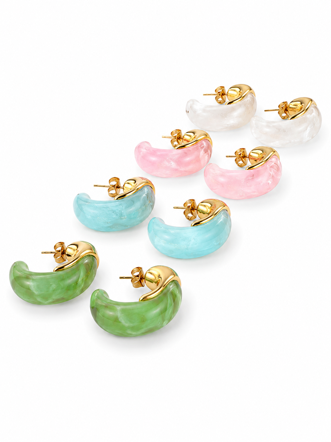 Ατσάλινα χρυσά σκουλαρίκια κρίκοι Jelly Chic Hoops 2,5 εκ με glossy marble resin λεπτομέρεια σε pastel αποχρώσεις πάνω σε λευκό φόντο