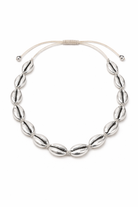 Choker κολιέ Kalypso με μεταλλικά κοχύλια σε ασημί χρώμα – καλοκαιρινό κόσμημα λαιμού με αυξομειούμενο κλείσιμο, So Cute by Dimi