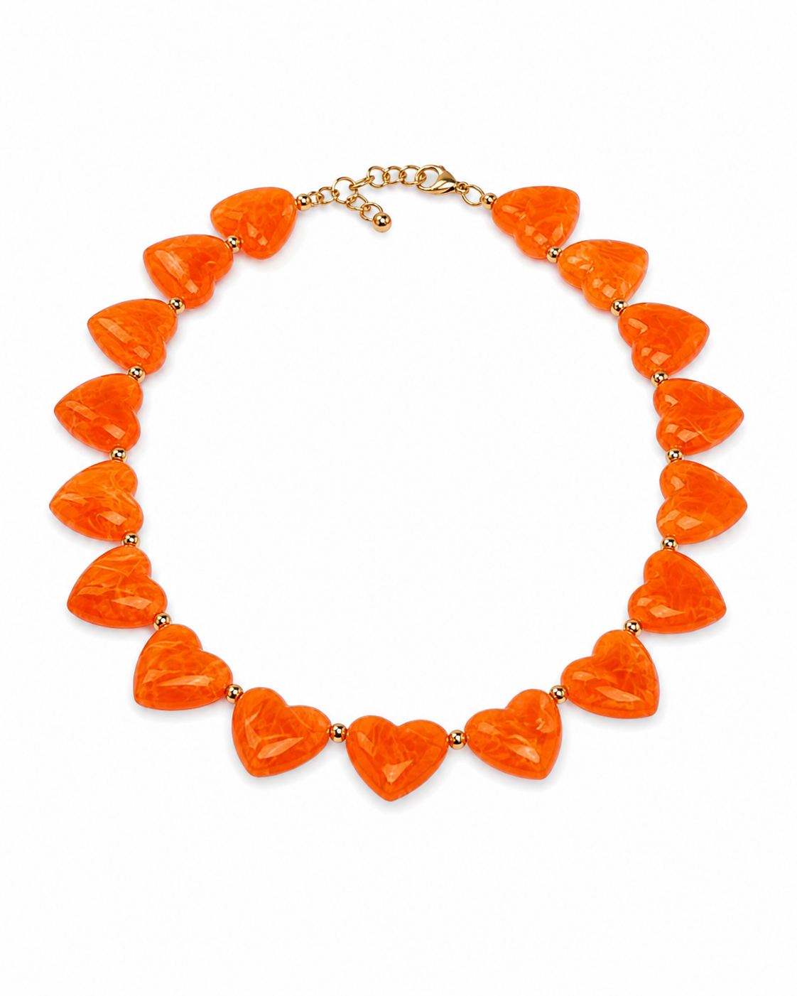 Marbella Hearts Summer Necklace σε Orange Pop με καρδιές από ρητίνη και ατσάλι σε λευκό φόντο