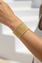 Γυναικείο cuff βραχιόλι Nyra Fringe Cuff από ανοξείδωτο ατσάλι σε χρυσό από τη So Cute by Dimi
