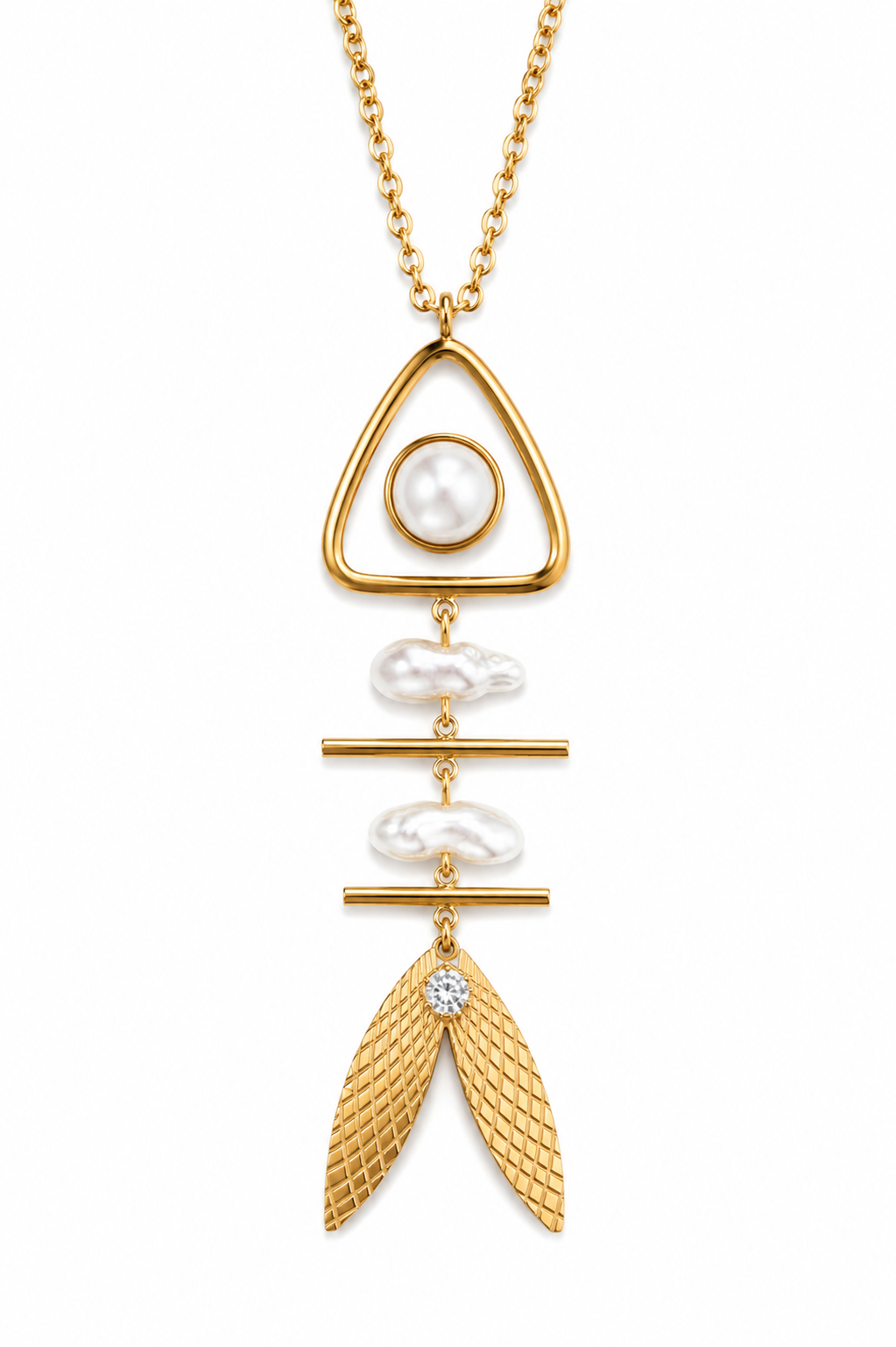 Pearl Totem Necklace χρυσό μακρύ ατσάλινο κολιέ με γεωμετρικό κρεμαστό μοτίφ, φυσικές πέρλες γλυκού νερού και λευκό ζιργκόν σε λευκό φόντο | So Cute by Dimi