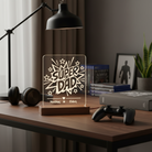 Προσωποποιημένο LED φωτιστικό Super Dad από διάφανο plexiglass με χάραξη laser και ονόματα παιδιών από τη So Cute By Dimi.